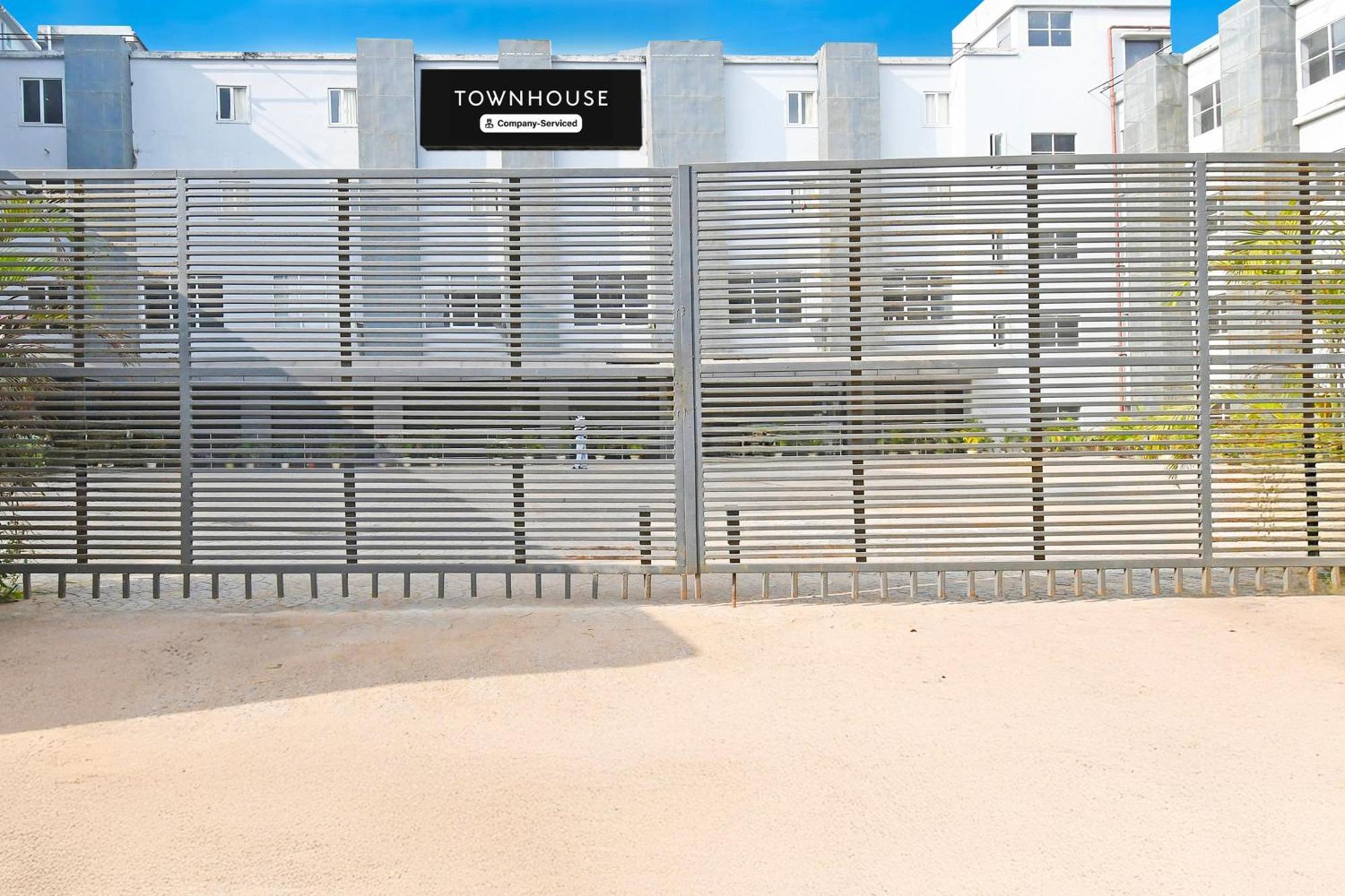 Отель Super Townhouse Mancheswar Industrial Estate Бхубанешвара Экстерьер фото